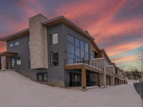 Modern Ski-in/out Home in Brian Head w/ Deck