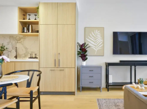 Kozyguru | Moonee Ponds | Modern 1 Bed Apt Parking