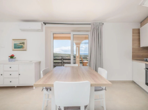 Awesome Home in Dobrinj With Wifi and 2 Bedrooms
