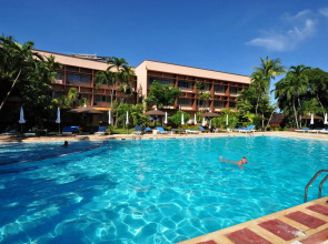 Basaya Beach Hotel & Resort