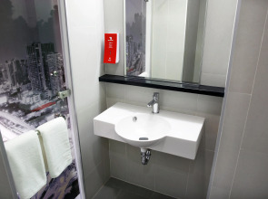 Easy Planet Bangkok Surawong