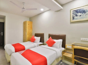 The Excellency by OYO Rooms