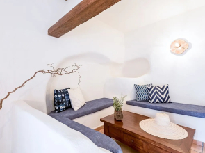 LJs Ratxo Eco Luxury Retreat