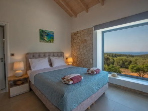 Majestic Stone Villa Sea View Pool