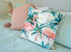 Stylish Apartment With Views