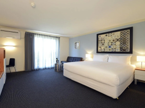 Sullivans Hotel