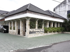 RedDoorz Plus near Adisucipto Airport 2