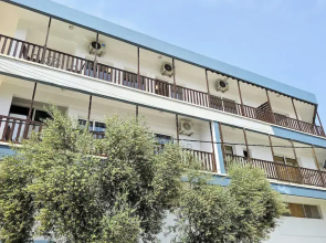 Downtown Rooms, 200m from Marina Beach