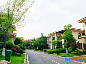 Huitang Yiqi Bieyuan Hot Spring Holiday Villa