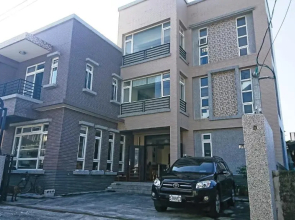 Taroko Xincheng Old Street B&B