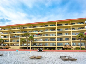 Las Brisas 404 by Distinctive Beach Rentals