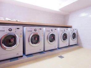 Uniqstay Hostel and Suite