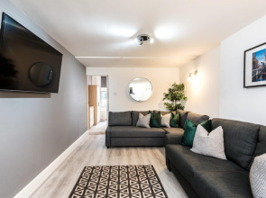 Duke St Townhouse Apartments