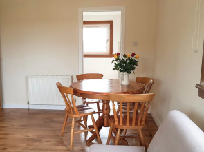 Newly refurbished flat FREE parking WIFI