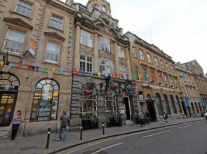 Historic two bed Apartment in the City Centre