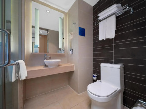 Holiday Inn Express Zhengzhou Airport by IHG