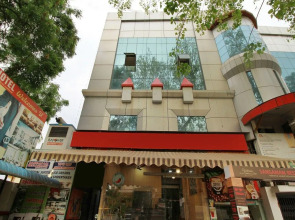 OYO 12941 Hotel Forest Transit