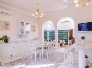 Апартаменты «Funny Dolphins Москва-сити»