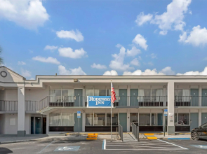 Rodeway Inn Orange Park - Jacksonville near Naval Air Station