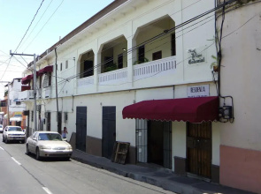 Class Colonial Aparta Hotel