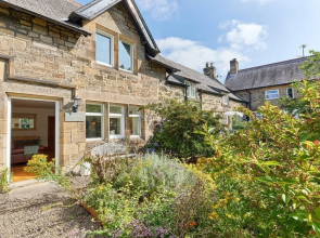 Host Stay Waterleap Cottage