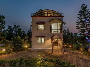 CosmicStays Venus Villa- Private pool