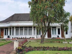 Oyo 90481 Vanda Guest House Batu