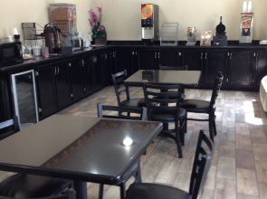 Super 8 by Wyndham Huntsville