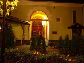 Tindi Panzi  Restaurant