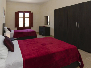 Tal-barun Farmhouse