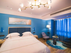 Jingmen Luolaikang Hotel (Daodao Wanda Plaza)