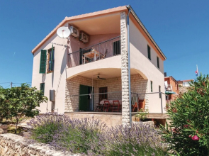 Awesome Apartment in Maslenica With 1 Bedrooms and Wifi