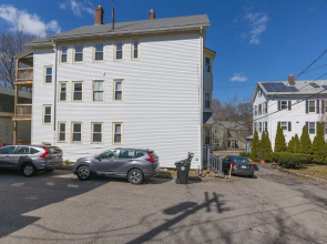 Chestnut Hill Apts by Starlight Suites