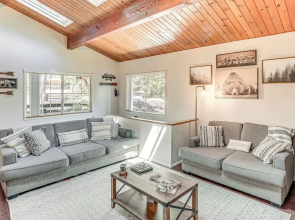 1 Mi to Lake: Crestline Cabin w/ Deck + Gas Grill!