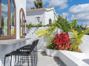 Luxury House With Private Heated Pool in Nerja!