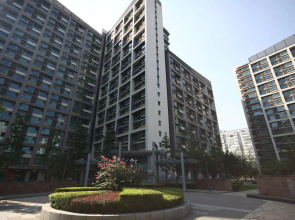 Rich & Young Seasons Park Service Apartment