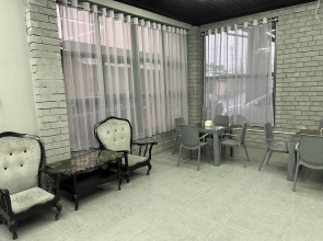 Friends Hostel (Фриендс Хостел)