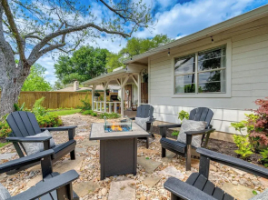 Game Room & Yard: Pet-friendly Round Rock Gem