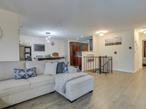 Modern Vernon Township Condo Near Ski & Water Park