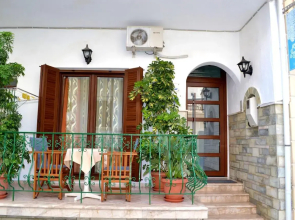 Aiolos House