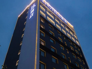 H Hotel (Taiyuan South Railway Station, Shanxi University)