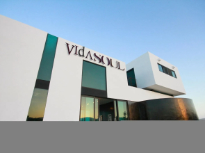 Vidasoul Hotel and Crossroads Country Club Restaurant
