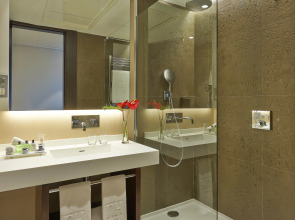 Отель NH Collection Barcelona Gran Calderón