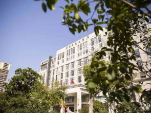 Fukang Sunshine Holiday Hotel