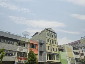 OYO 1574 U_xpress Hotel