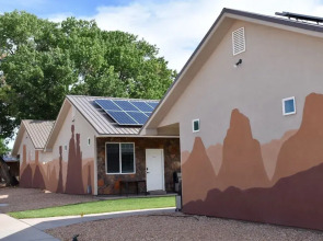 Zion's Camp and Cottages