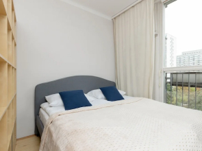 Warsaw Center Apartment by Renters