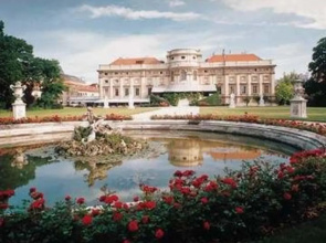 Im Palais Schwarzenberg