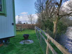The Old Mill Shepherd's Hut