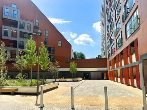1 Bed Serviced Apartment Bracknell Station 5 Mins